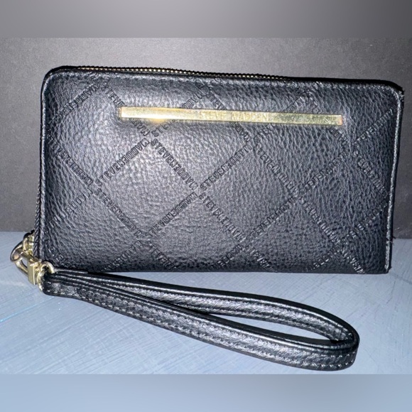 Steve Madden Logo Black Embossed Wristlet Wallet - Picture 1 of 9